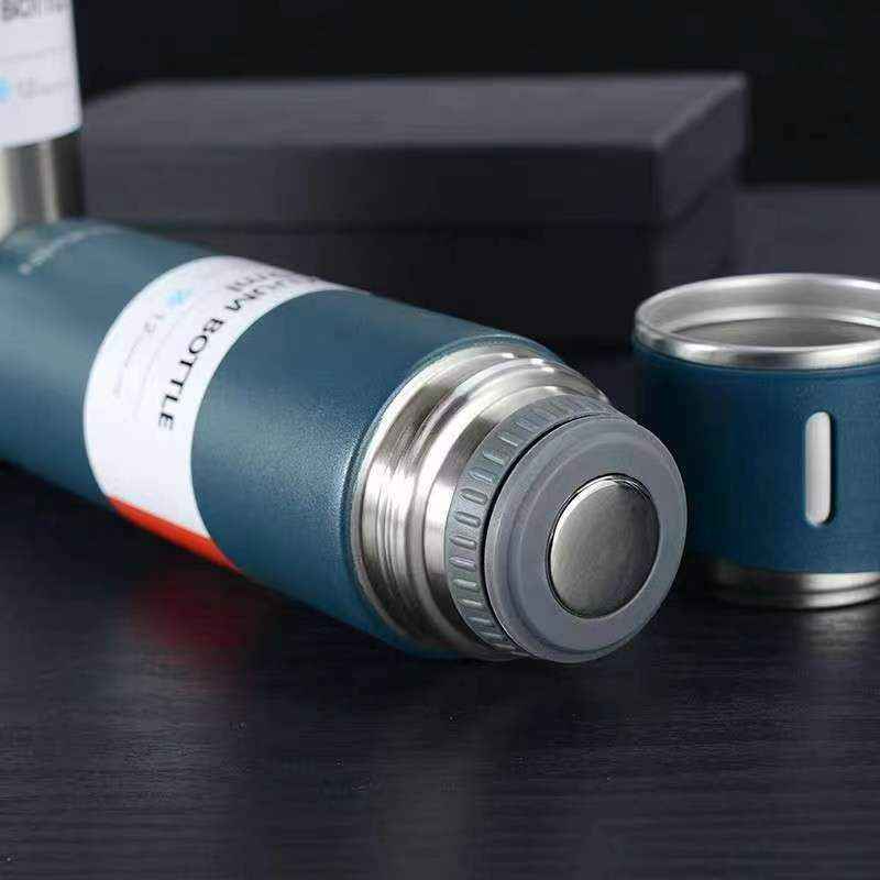 Garrafa Térmica em Inox Glacier Set + 2 Canecas de Brinde
